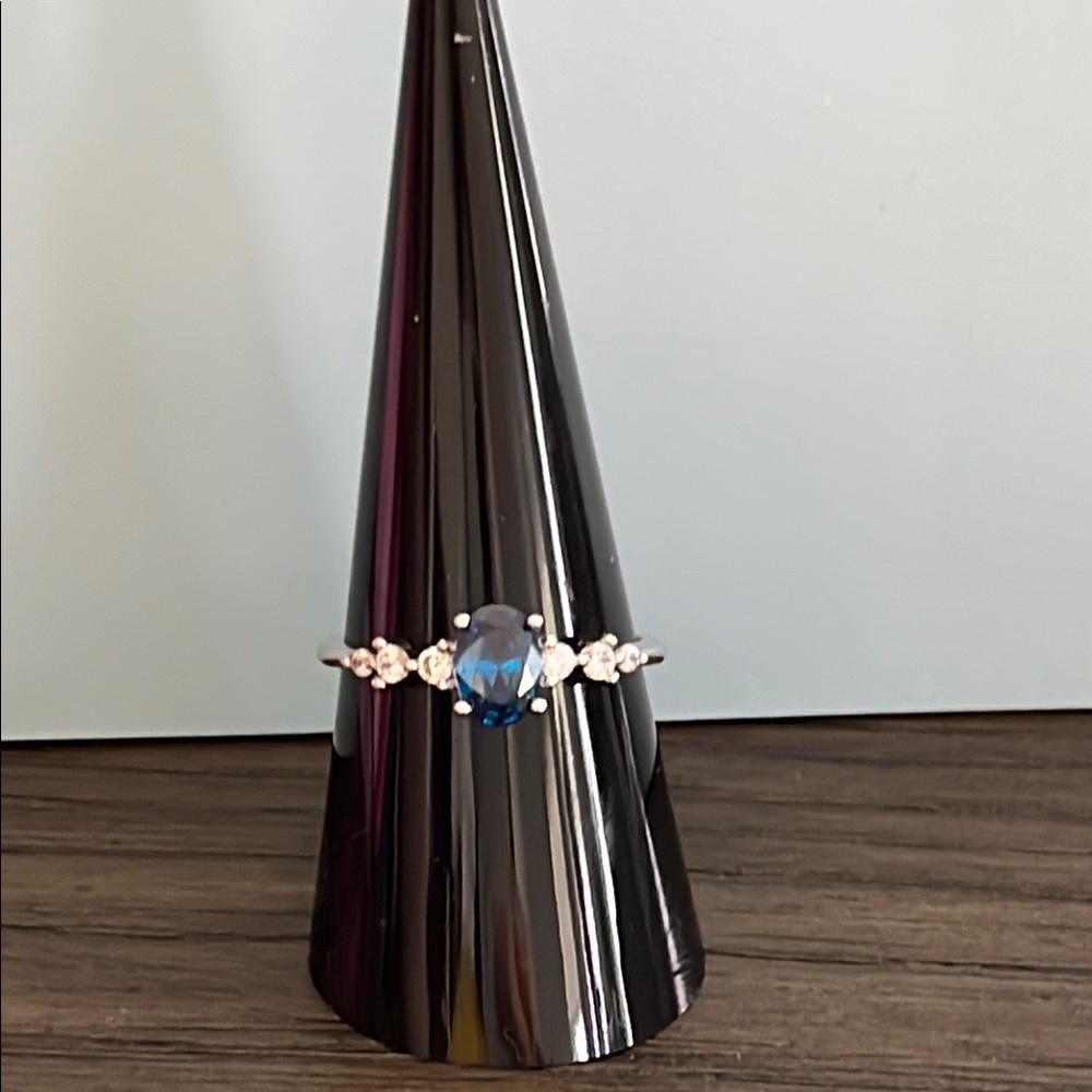 Bella Fizz Ring